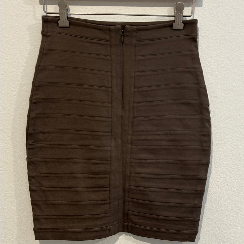 Express Ribbed Pencil Skirt - Picture 3 of 3